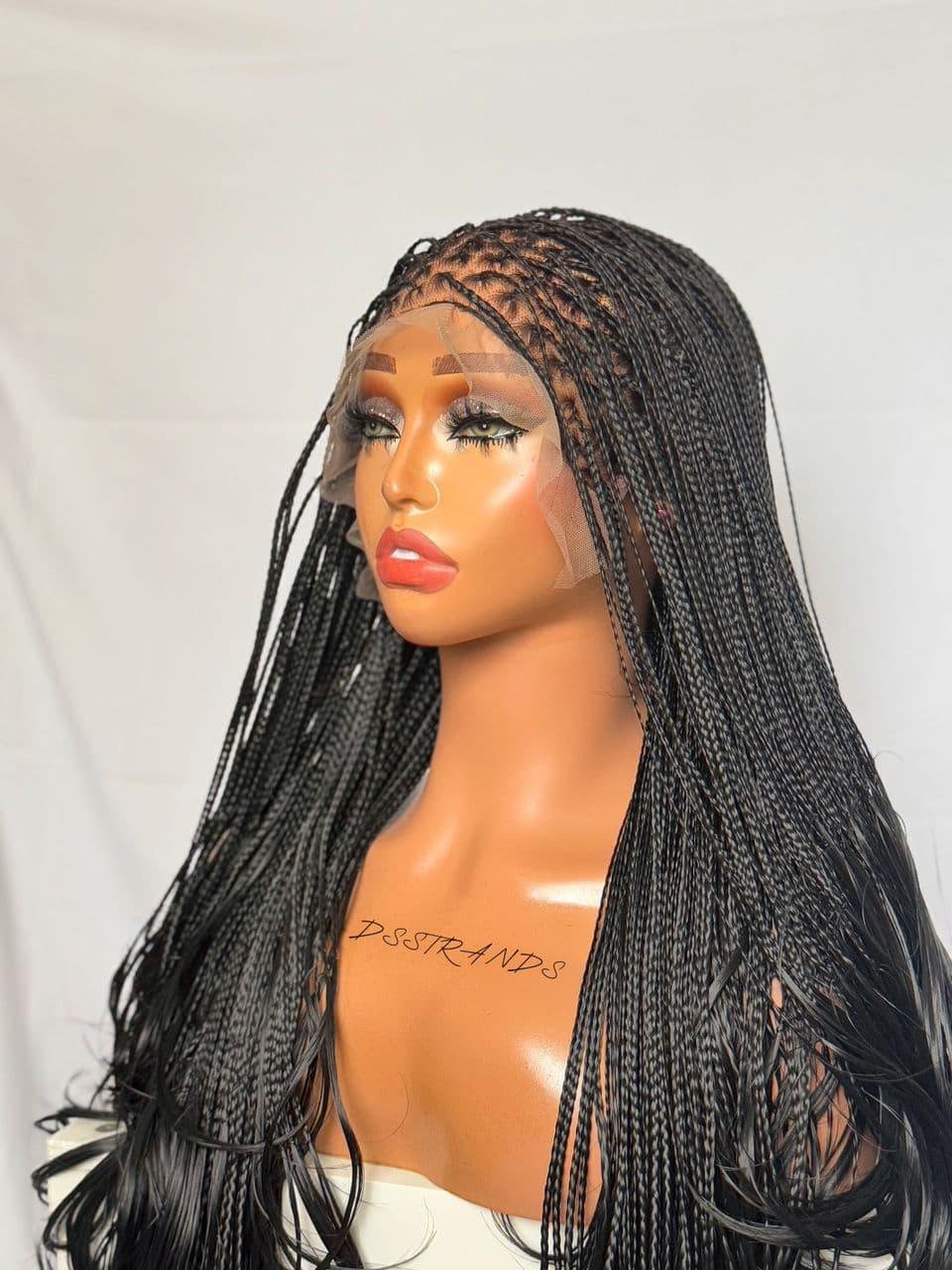 30" Island layered wig (black)